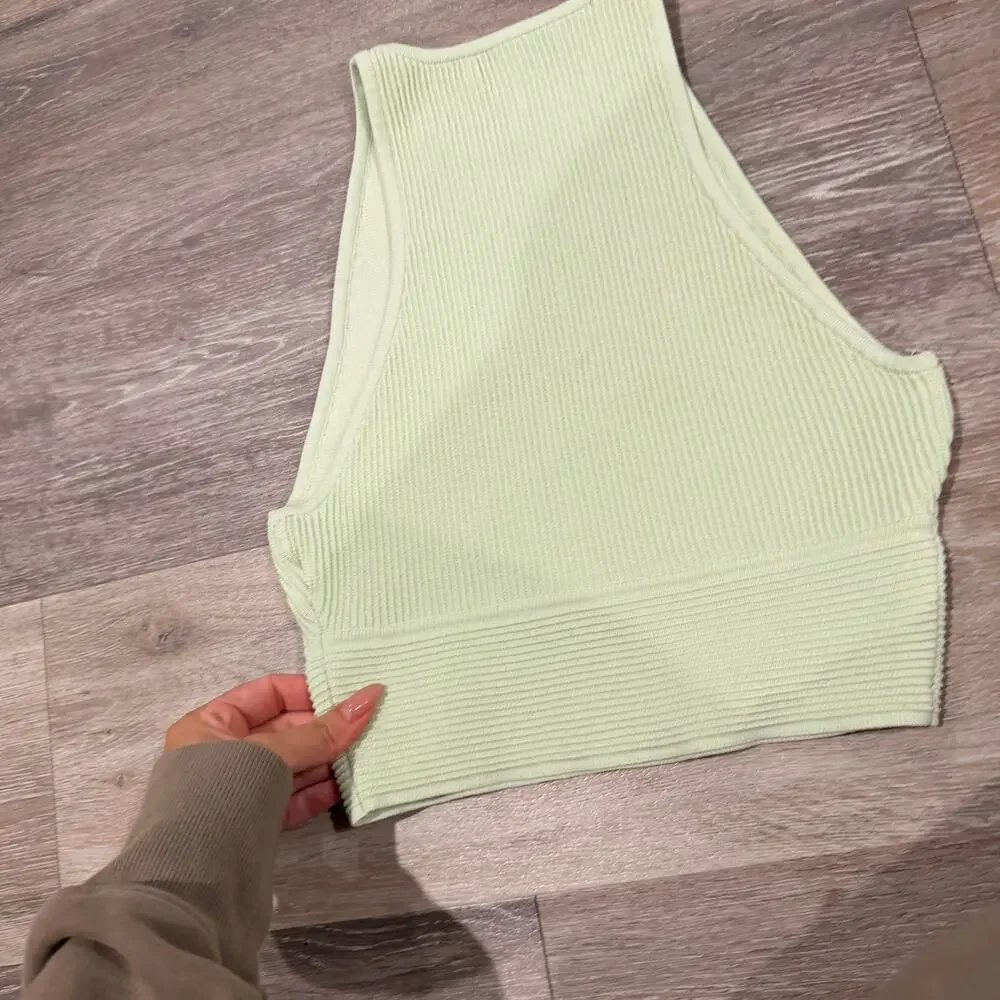 Babton Aritzia Mint Green Knit Cropped Shirt Small - Picture 3 of 3